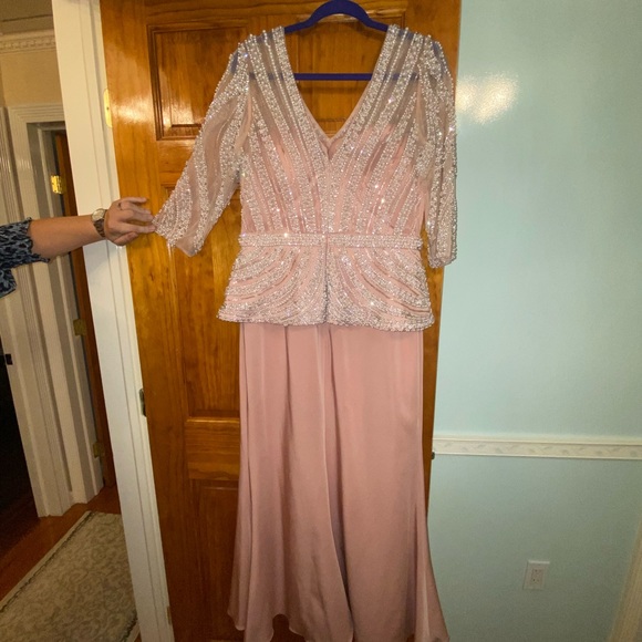 Lucci Lu Gown - Picture 4 of 10